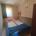 Apartment In 19919 *